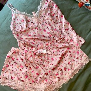 NWT Victoria’s Secret Silky Pajama Set